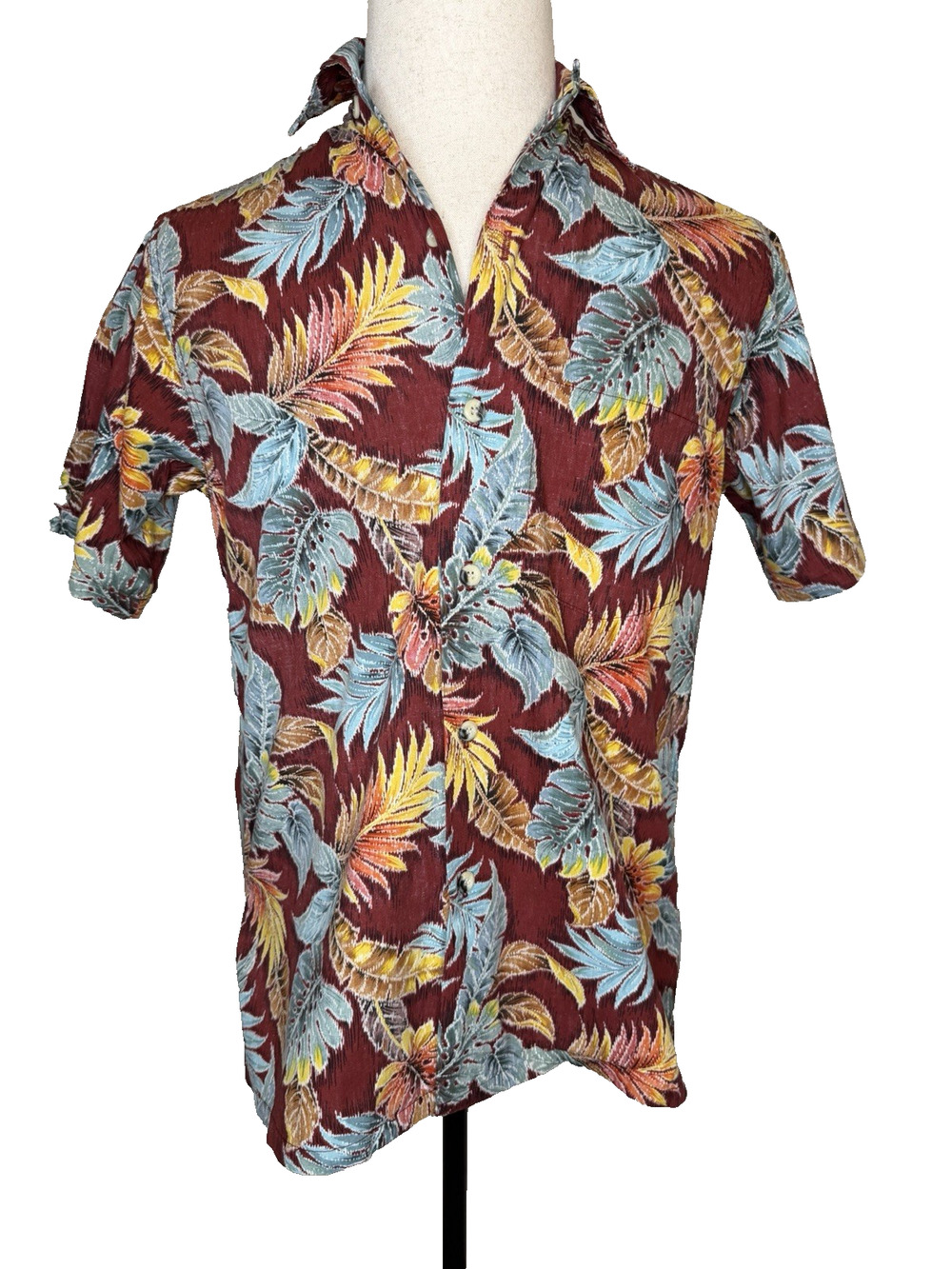 Go Barefoot Men’s Tropical Print Hawaiian Shirt Size XS Short Sleeve Multicolor